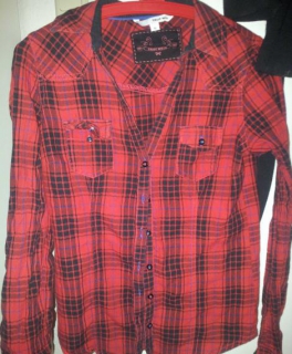 Holzfällerhemd in rot-schwarz Kariert 