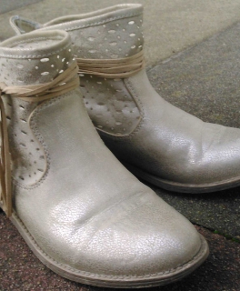 goldene Sommerstiefelchen von Dockers in Größe 38