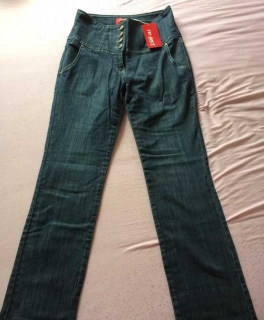 Jeans neu mit Etikett