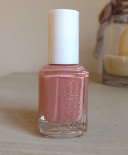 Essie 'Innocent' - TOP 