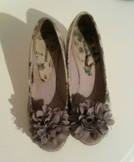 Keilabsatz Wedges Blumenmuster floral print Größe 38 Peeptoes