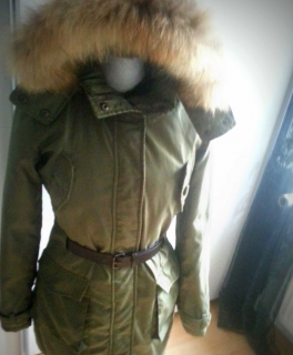Daunenmantel KHAKI PARKA mit Kapuze tailliert  NEUPREIS 190€