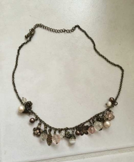 super schöne kette mit steinchen