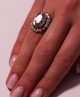 Eleganter Ring mit blassrosa und weisse Crystal Zirkone