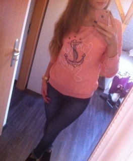 Gemütlicher pfirsichfarbener Pulli