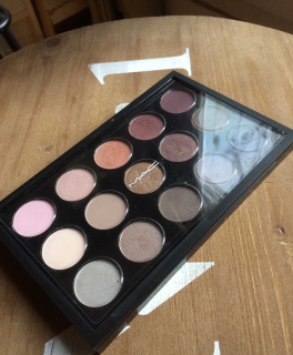 MAC Cosmetics Eyeshadow x 15 Palette in 