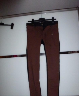 ausgefalle Stoffhose