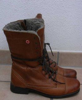 rotbraune Echtleder Schnürstiefel