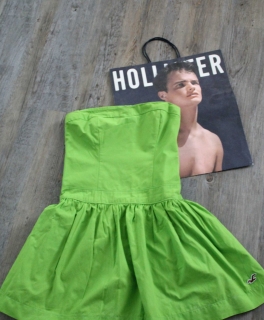 Kleid von Hollister :)