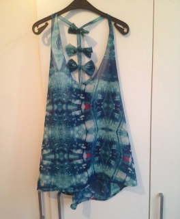 Top mit Rückendetail (Schleife)