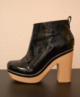 Zara Trafaluc. Stiefeletten Lack Holz 38