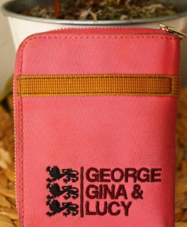 Wunderschöne Georg, Gina und Lucy Geldbörse