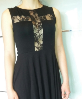 kurzes schwarzes Kleid Gr. 36 mit transparenten Applikationen