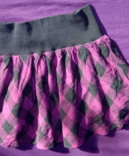 lila schwarz karierter Rock Winterrock