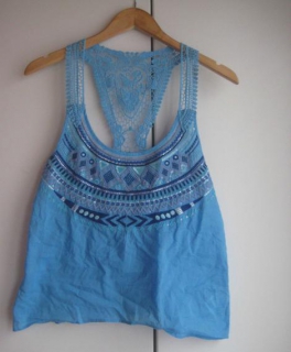  hellblaues Häkel Top mit Hippie /Ethno Muster