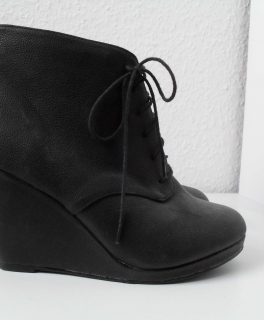 Keilabsatzstiefeletten H&M