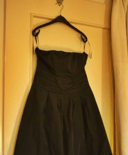 Schwarzes Cocktailkleid Esprit