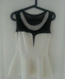 peblum top mit perlen details