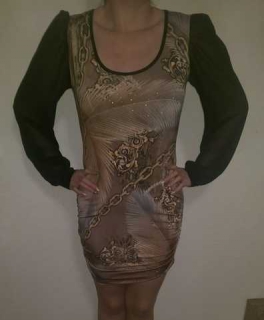 Musterkleid mit transparenten Ärmeln