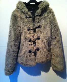 Fake Fur Jacke zum Zuknöpfen