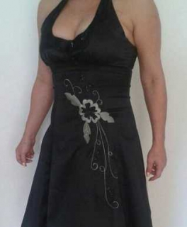 schwarzes Kleid sylvester festlich hochzeit