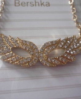 Schöne Kette mit Anhänger, gold, neu, eingepackt