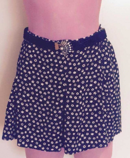 H&M // Geblümter Rock