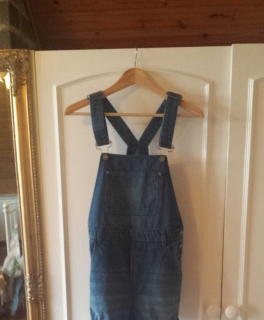 Monki Latzhose Dungarees NEU mit Etikett
