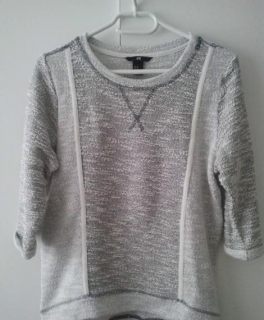 Grauer Pullover Grobstrick
