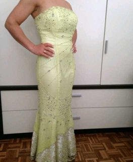 Traumkleid mit Steinchen