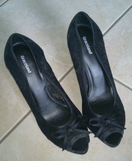 Schöne schwarze Pumps