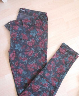 Skinny Hose mit Blumenmuster