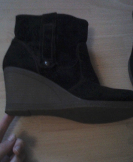 Schöne Keilstiefelletten