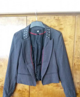 Cooler Blazer mit Nieten