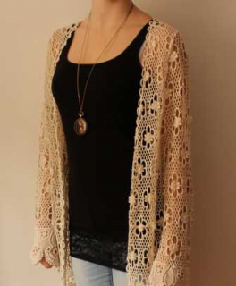 Langer Cardigan Blumen gehäkelt Brandy Melville NEUE Kollektion