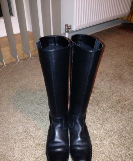 NEUE ungetragene Stiefel der Marke ara - Größe 41