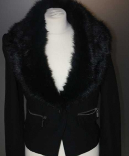 Übergangsjacke schwarz mit Fellkragen