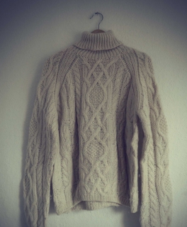 Dicker weißer Rollkragen Pullover Strickpullover
