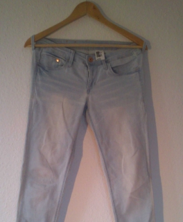 H&M Röhre Super Skinny Super Low Waste 29/32