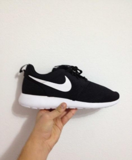 Nike Roshe Run Schwarz Weiß 38