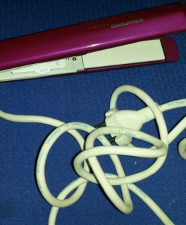 Grundig funstyler pink kaum verwendet Glätteisen