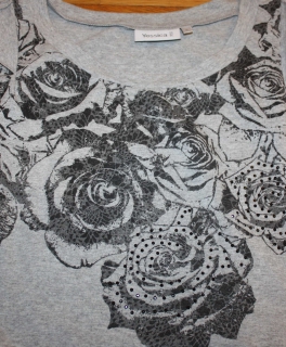 Graues Shirt mit Rosen-Aufdruck