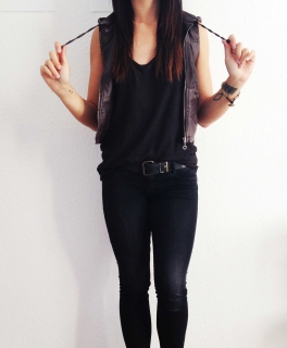 Boyfriend Kapuzen Crop  Weste aus Kunstleder :)