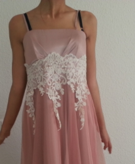 Sonderangefertigtes Festkleid