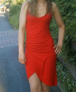 Rotes Tanzkleid
