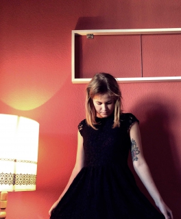 Schwarzes Spitzenkleid