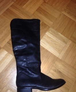neue schwarze Stiefel von Deichmann