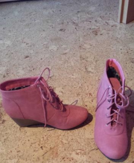 Schuhe mit Keilabsatz