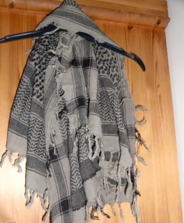 Brauner Used-Look Schal