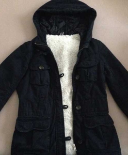 Schwarze Jacke 